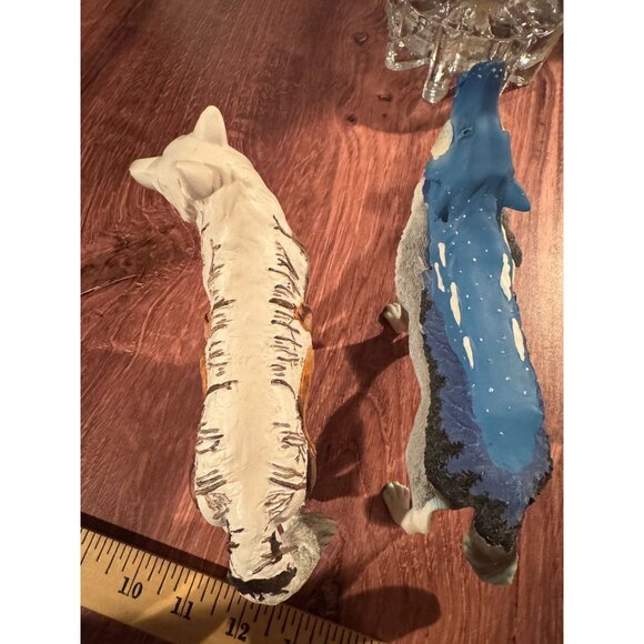 Set of 2 Retired Westland Giftware "Call of the Wolf" Resin Figurines (2008/2009 - Picture 2 of 15